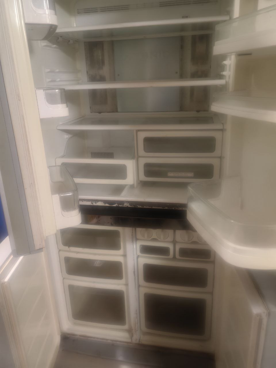 ثلاجة بابين